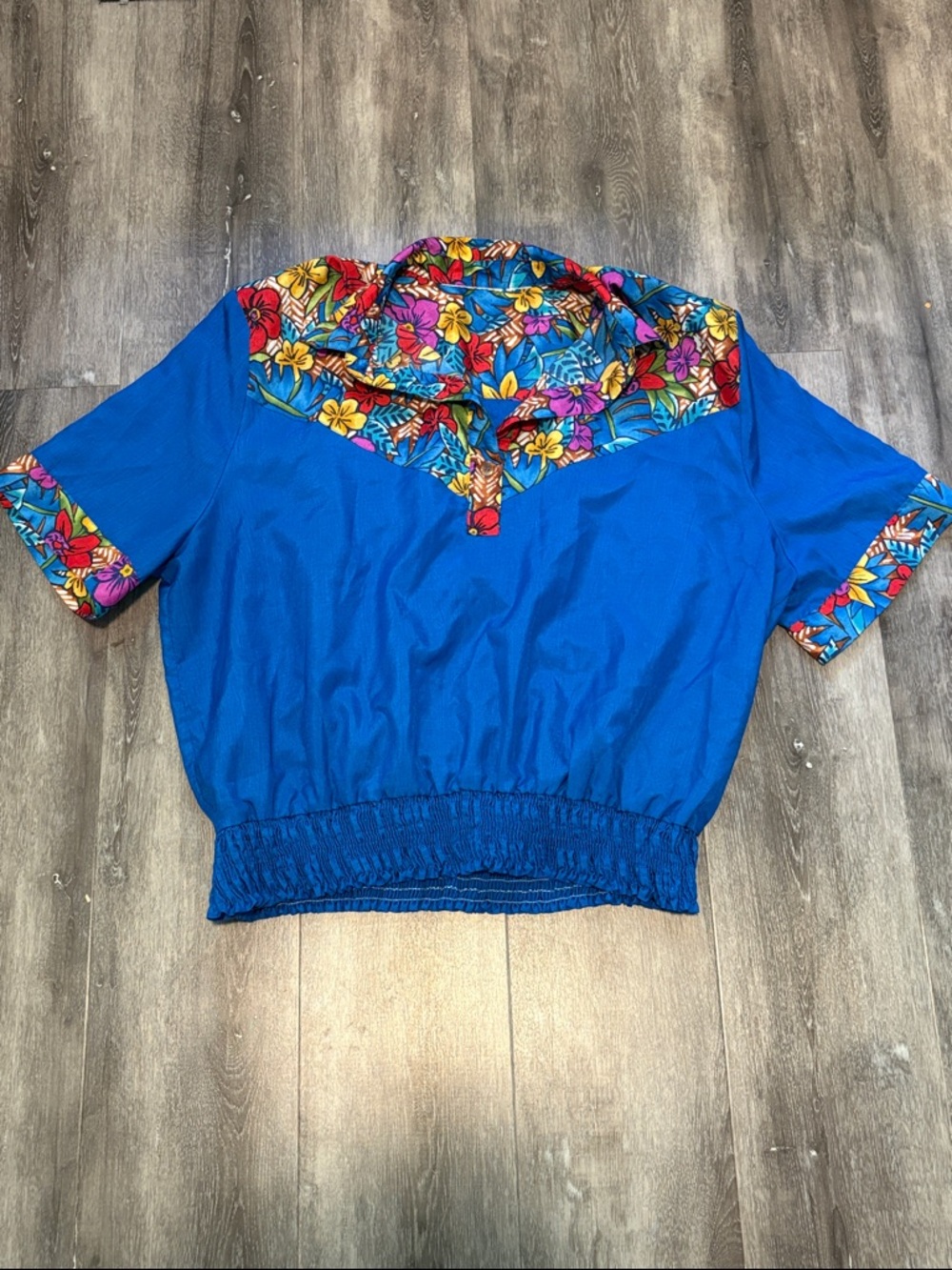 Vintage Blue Floral-Trim Women's Short Sleeve Top 80s/90s L/XL